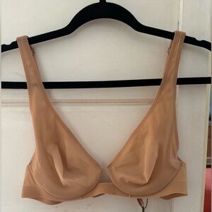SKIMS Naked Underwire Plunge Bra